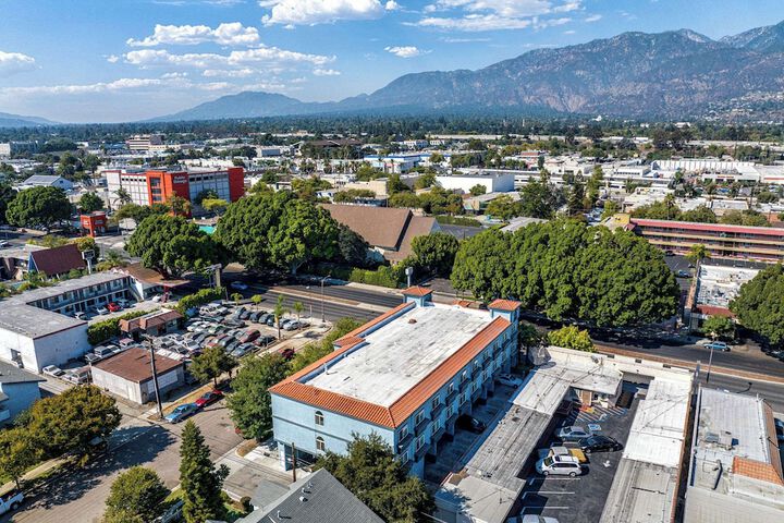 Rodeway Inn & Suites Pasadena