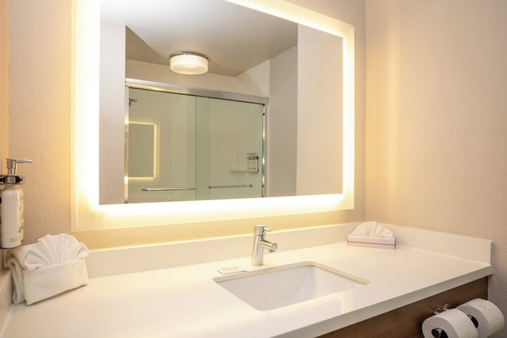 Holiday Inn Express Hotel & Suites Hesperia by IHG