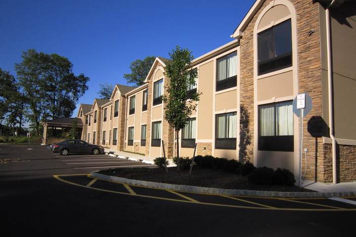 Hotel 4 of 49