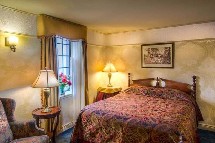 Red Coach Inn