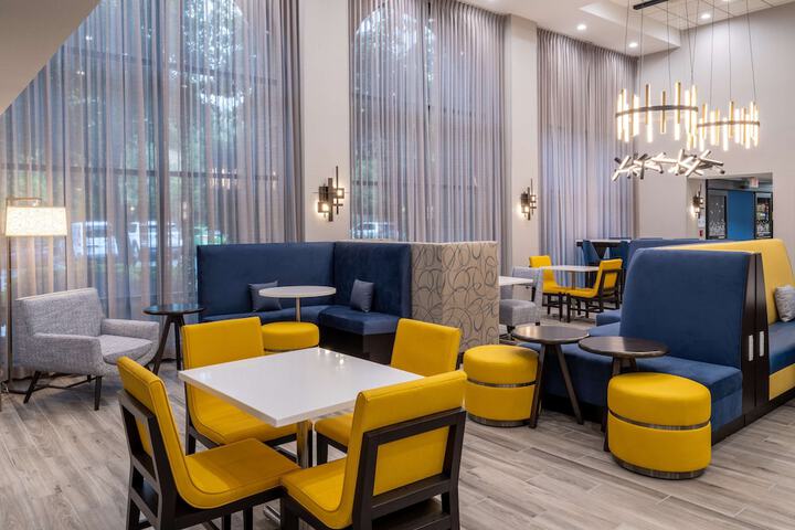 Hampton Inn & Suites Agoura Hills