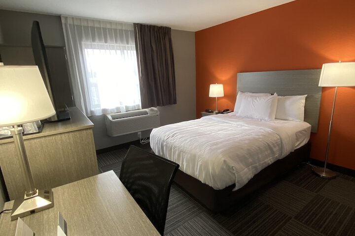 Room 20 of 66