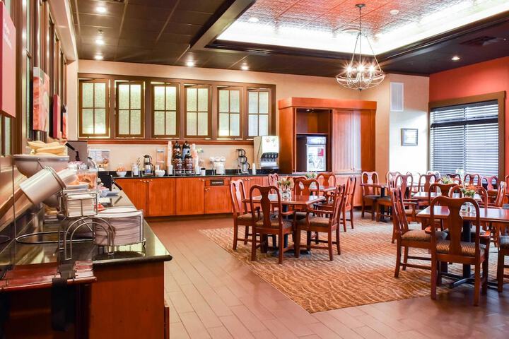 Comfort Suites Downtown Carlisle