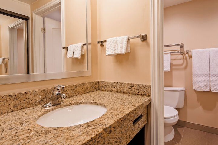 Best Western Plus West Covina Inn
