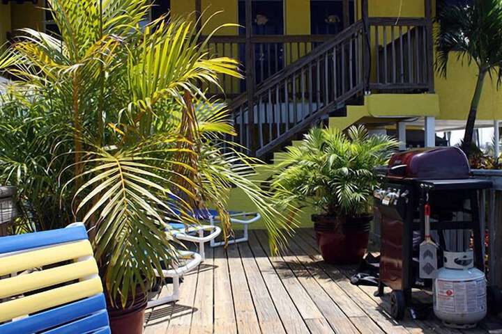 Sundeck 48 of 56