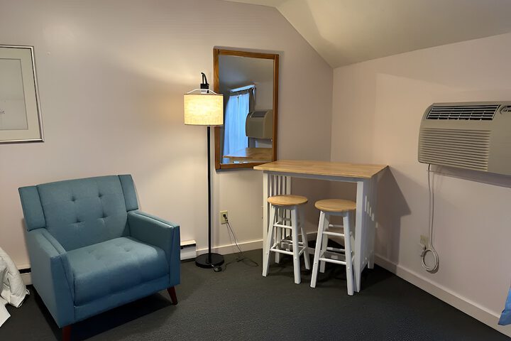 Room 18 of 36
