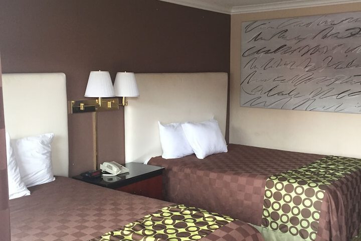 Room 43 of 46