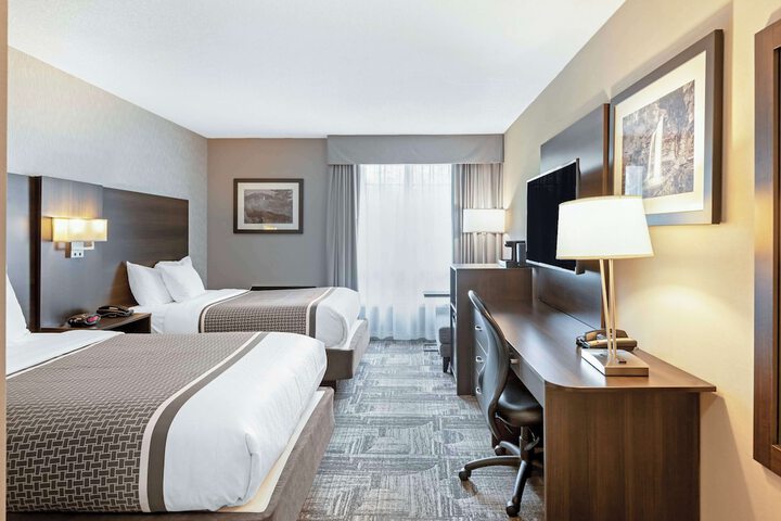 Room 17 of 36