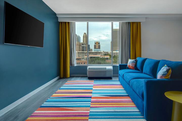 Aloft by Marriott Oklahoma City Downtown - Bricktown