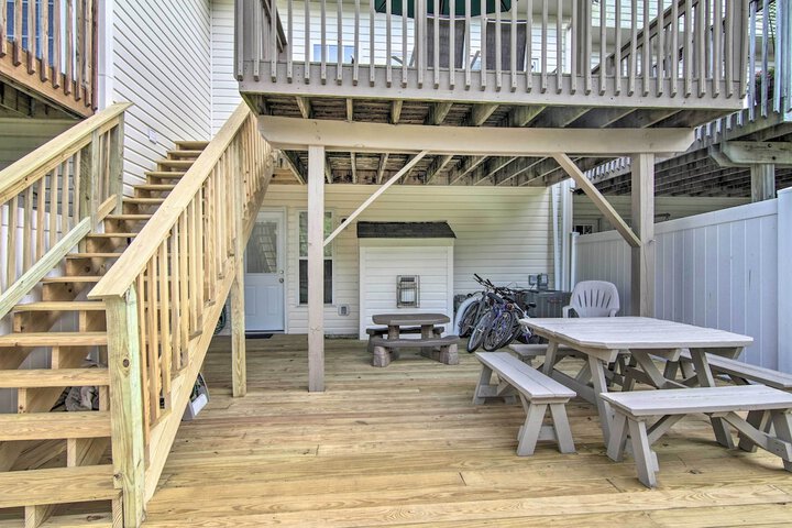 Pool Access & Deck: Bethany Beach Gem