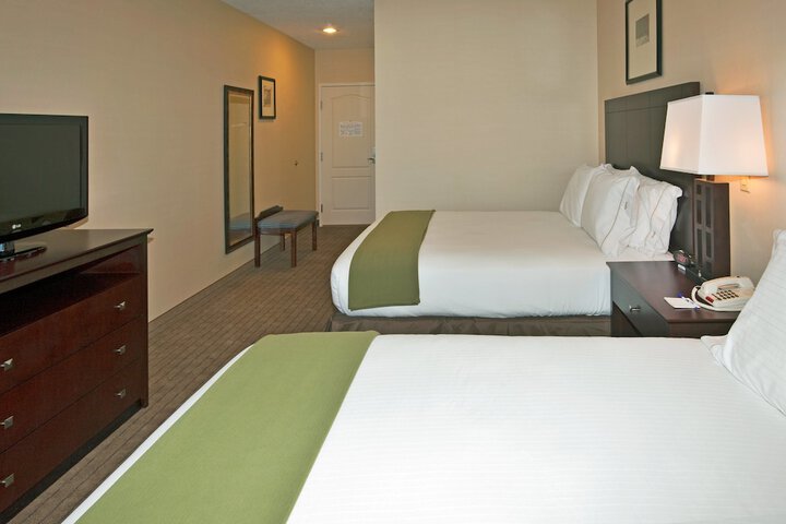 Holiday Inn Express Hotel & Suites Grants - Milan by IHG