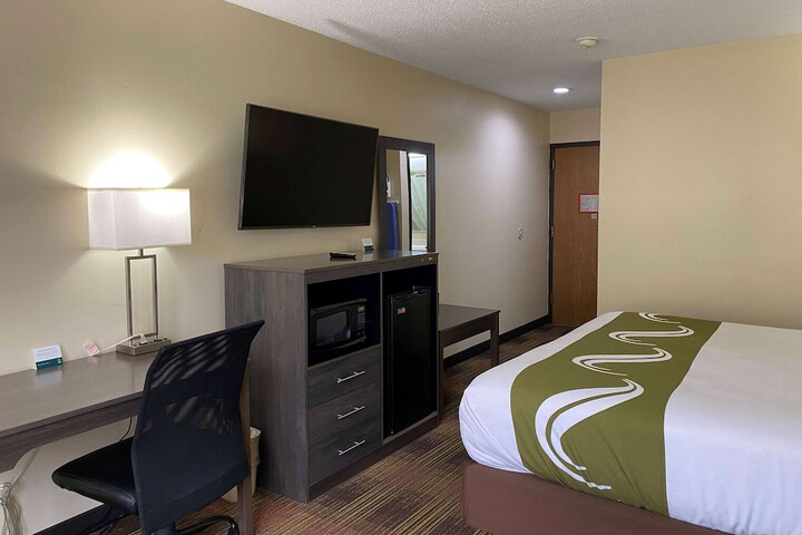 Room 11 of 31