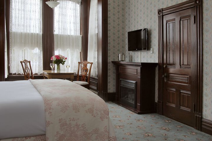 Room 25 of 65