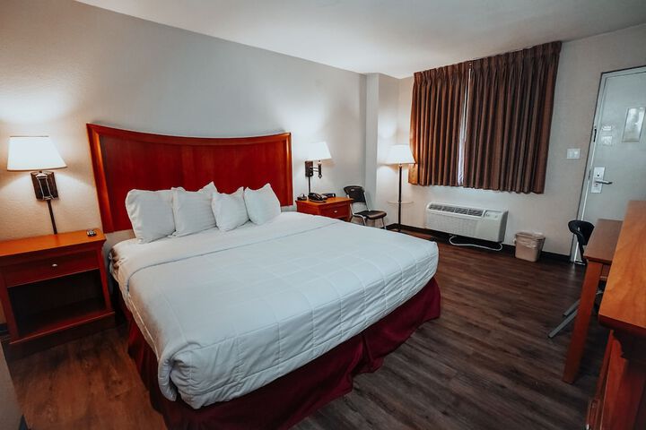 Room 25 of 41