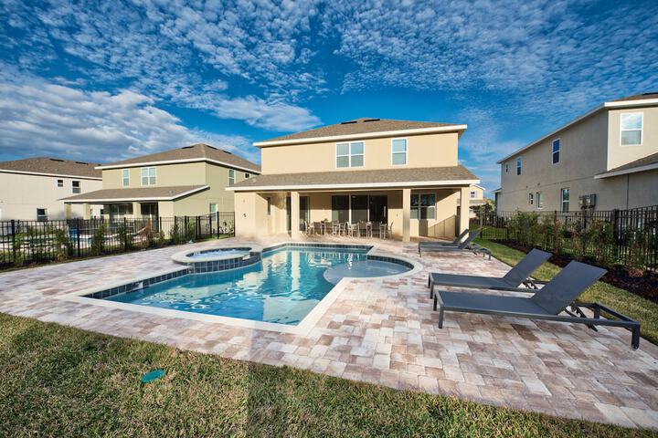 Pool 9 of 705