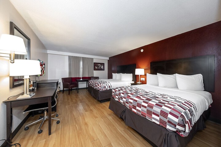 Room 11 of 27
