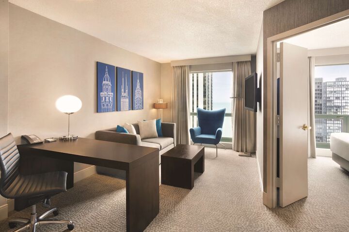 Room 32 of 62