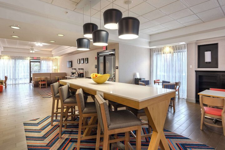 Hampton Inn Buffalo South / I-90