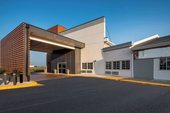 Wyndham Garden Ankeny / Des Moines
