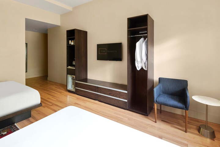 Room 49 of 53