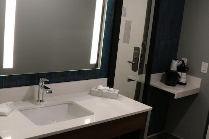 La Quinta Inn & Suites by Wyndham Chicago Gurnee