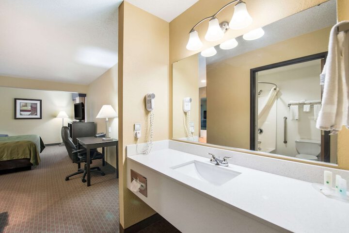 Quality Inn & Suites Menomonie