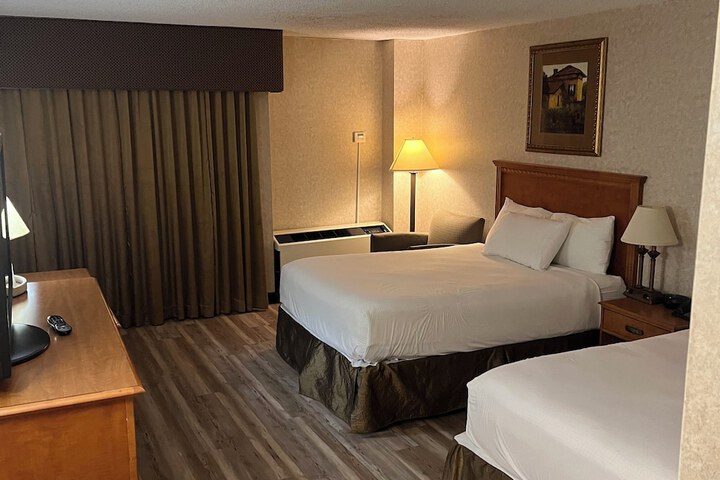 Bismarck Hotel and Conference Center