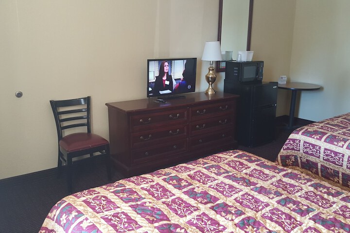 Room 24 of 32