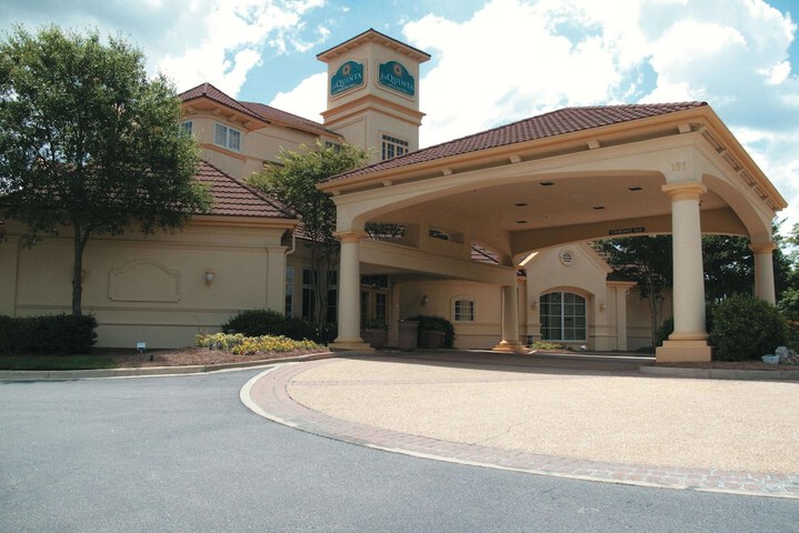 Hotel 6 of 44
