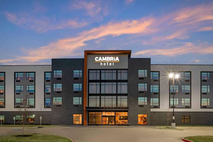 Cambria Hotel Euless - DFW Airport South