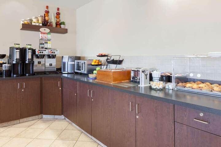 Breakfast/Coffee Service 53 of 56