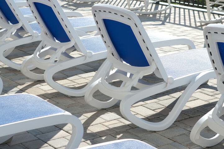 Sundeck 96 of 106