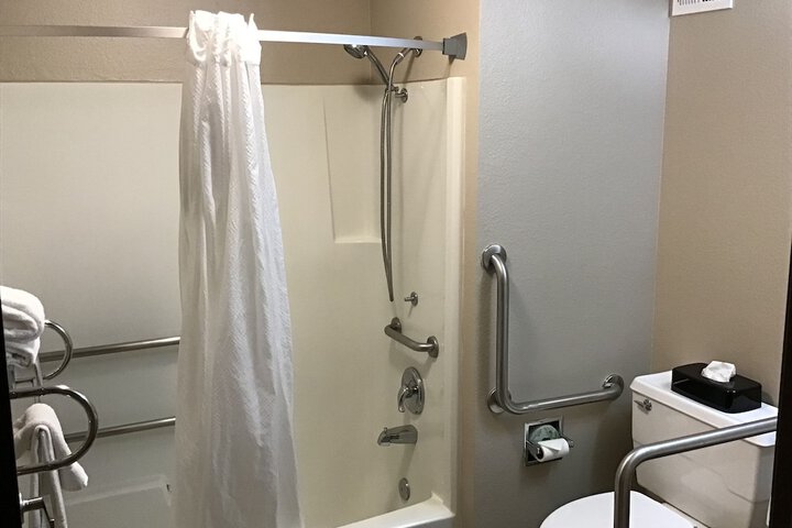 Room 9 of 23