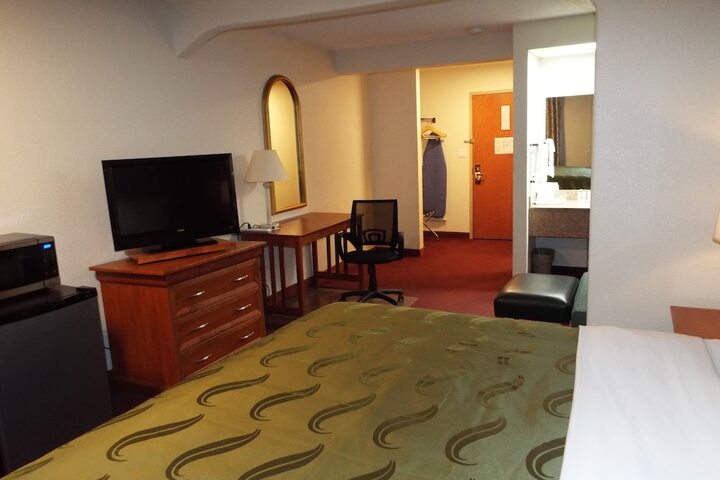 Room 23 of 46