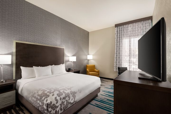 La Quinta Inn & Suites by Wyndham Clovis CA