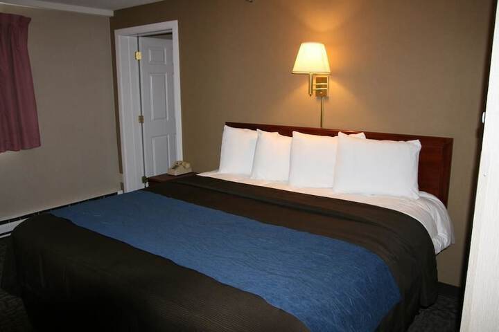 Room 12 of 20