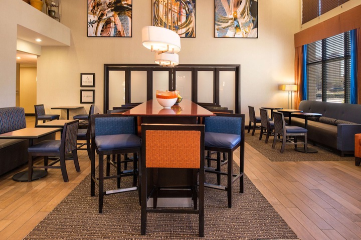 Hampton Inn & Suites Schertz