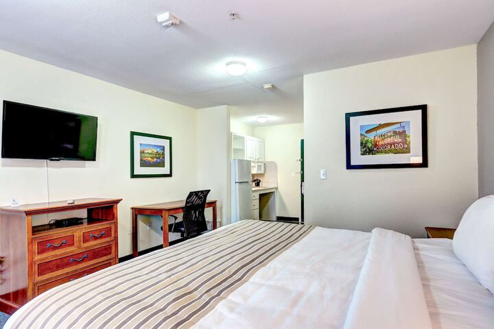 Room 28 of 46