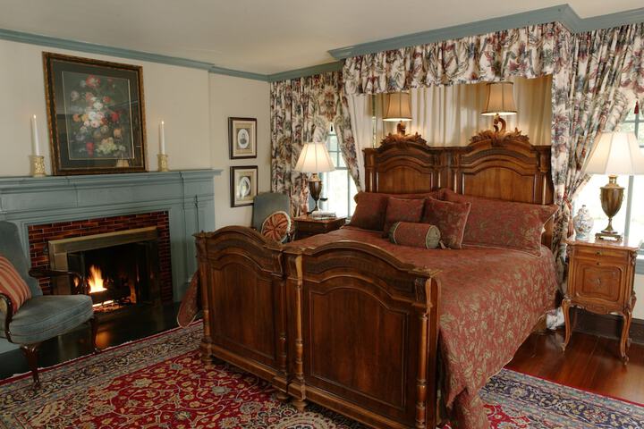 Room 77 of 100