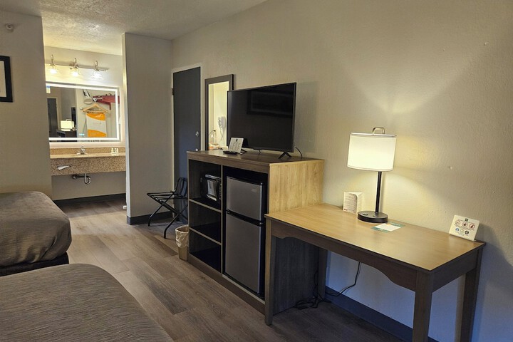 Room 44 of 69