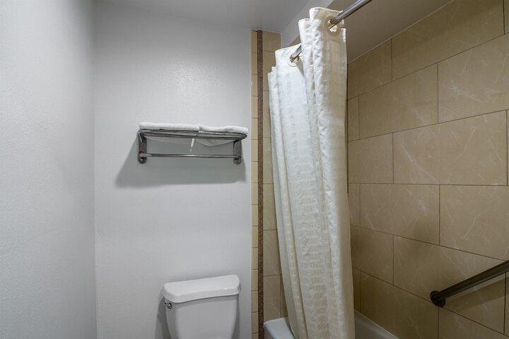 Room 31 of 37