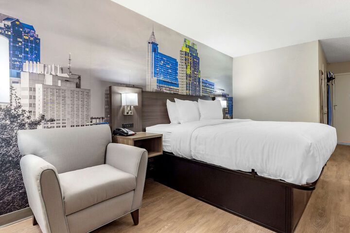 Room 20 of 29