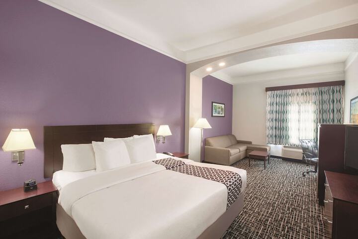 Room 13 of 26