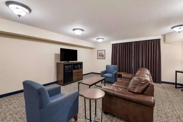Room 9 of 30
