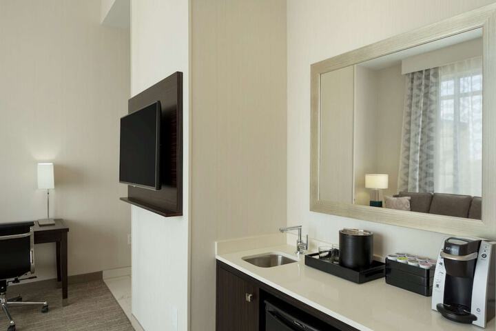 Embassy Suites Louisville Downtown