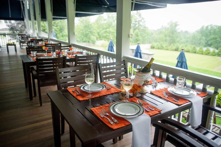 Dining 54 of 63