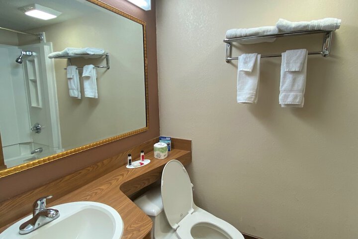 Room 20 of 39