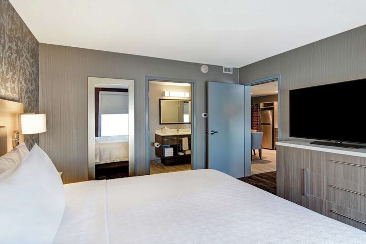 Room 22 of 36