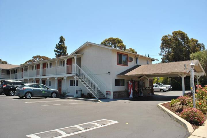 Hotel 8 of 35