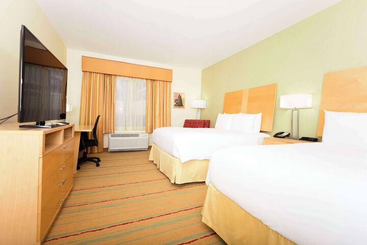Room 6 of 27